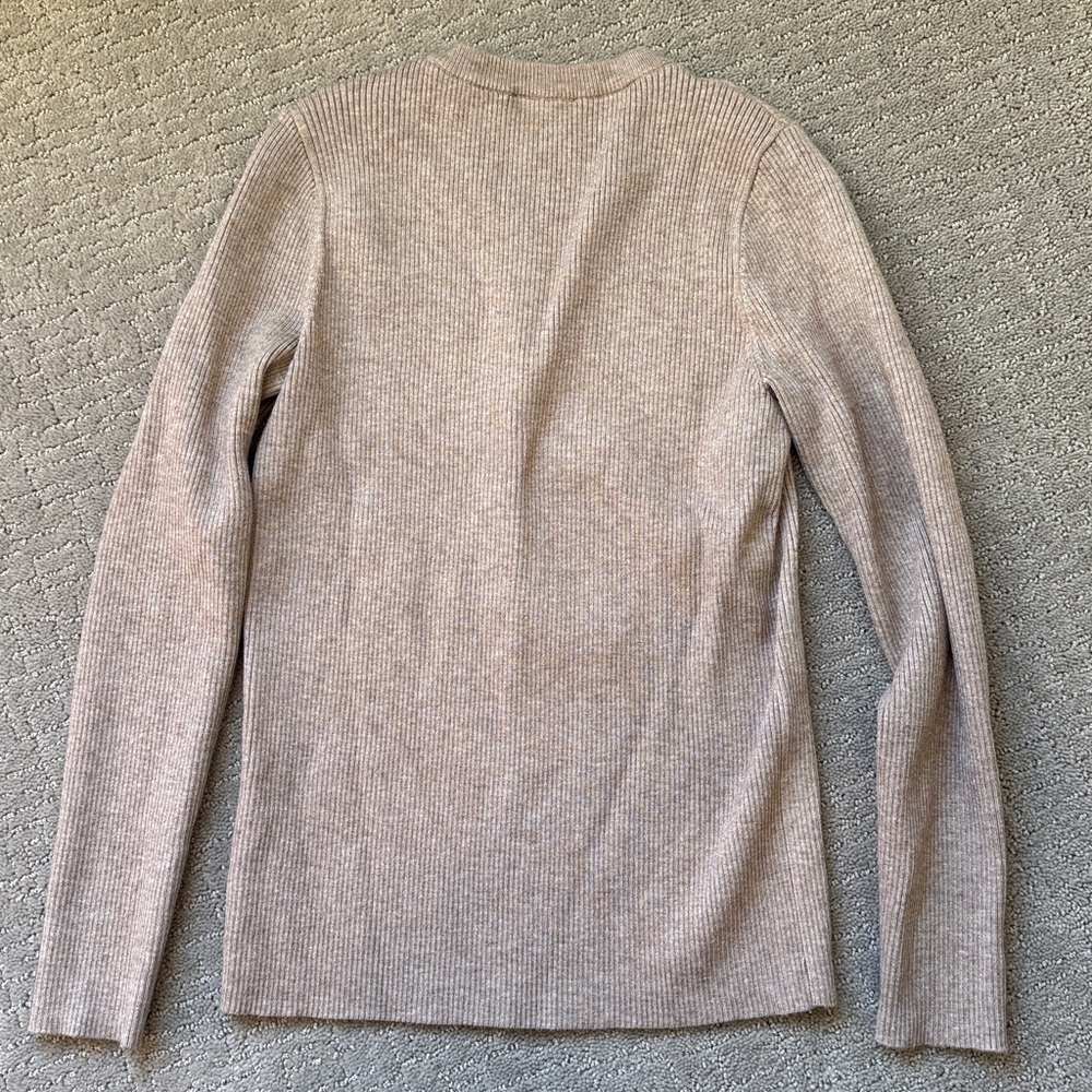 Tuckernuck Fitted Ribbed Sweater - Large - Picture 7 of 7